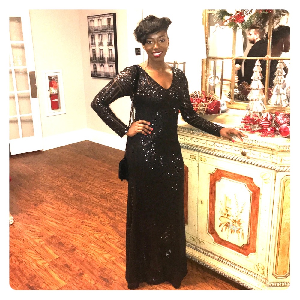 20’s Great Gatsby inspired sparkling black gown.